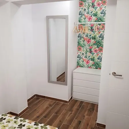 Apartamento De Lujo En Primera Línea De La Playa De Con Vistas Al Castillo *