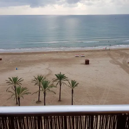 De Lujo En Primera Línea De La Playa De Con Vistas Al Castillo *